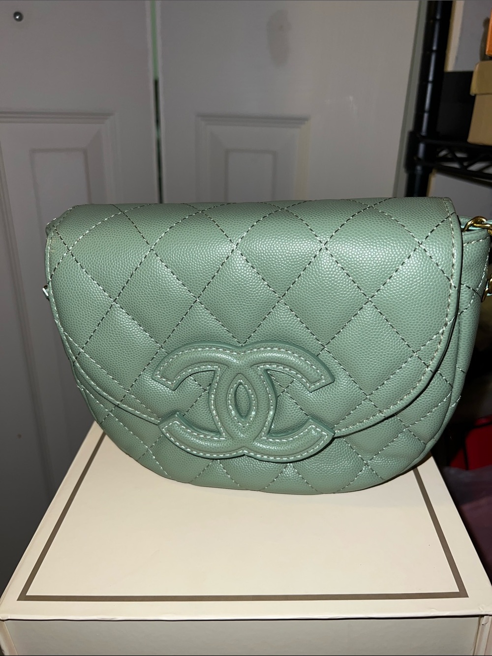 Chic Quilted Green Shoulder Bag with Interlocking Logo